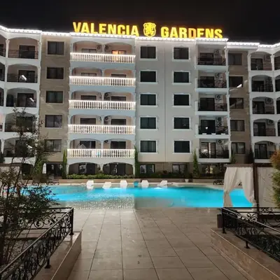 VALENCIA GARDENS STUDIO LUX 4 per.