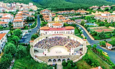 an aerial view of a city with a large crowd at Star Dreams Apartment with Glass Veranda in Sveti Vlas