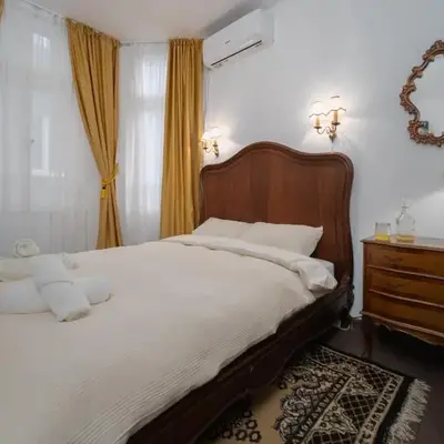Beehive Hotel and CoWorking