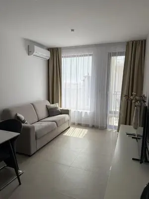 Gallery image of SWETI WLAS Premium Ferienwohnung Polarstar Beach Luxury Apartment 150 m zum Strand Pool 1 Balkon Meeresblick Google TV bis zu 4 Personen in Sveti Vlas