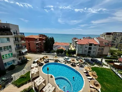 an overhead view of a swimming pool in a resort at Студио СВЕТИ ВЛАС 2 in Sveti Vlas
