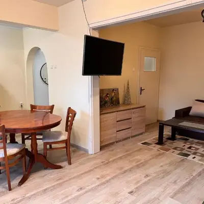 Cozy Central Apartment Steps from Everything!