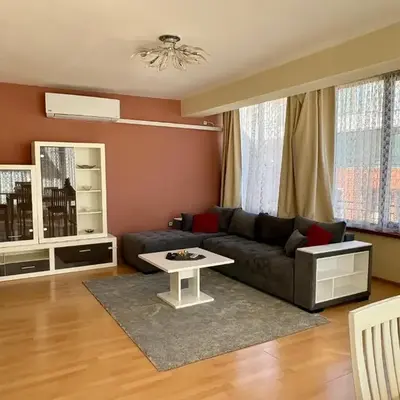 Sunny View Apartment with Garage