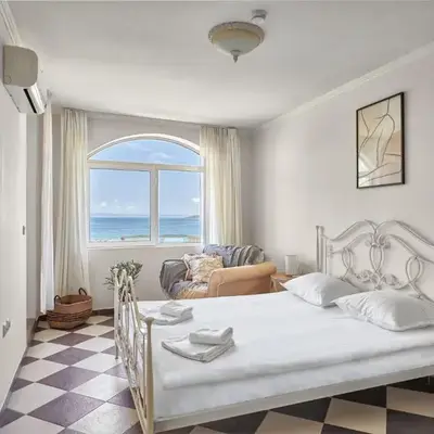 Beach Front Luxury Apartment