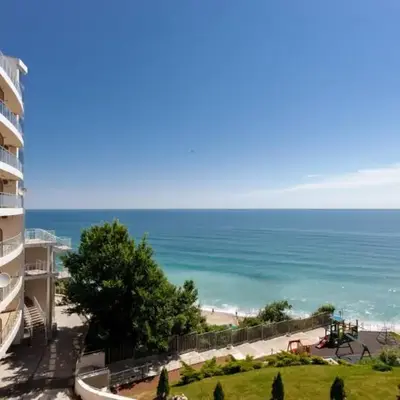 Beach Front Luxurious Two Bedroom Apartment