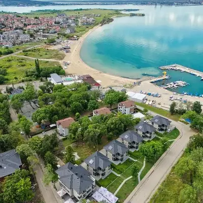 Marina Bay Apartments Kraymorie