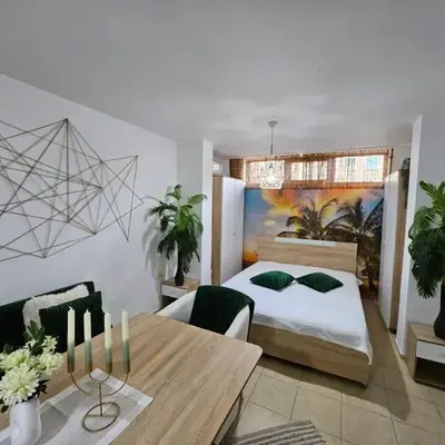 Tropical Chic for Two