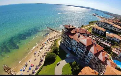 an aerial view of a resort on the beach at Етъра - 2 Rey&Mar Свети Влас in Sveti Vlas