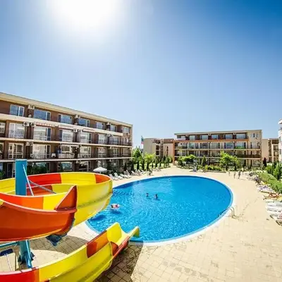2 Bed Suite with Pool Views