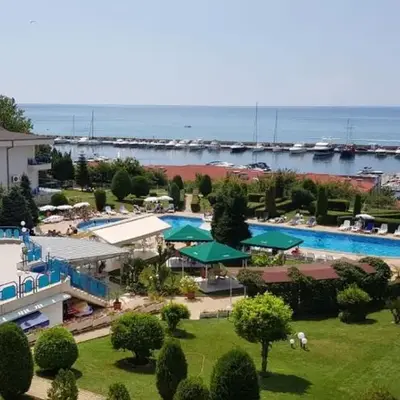 Relax in Riviera