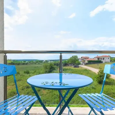 Azur Properties ap51