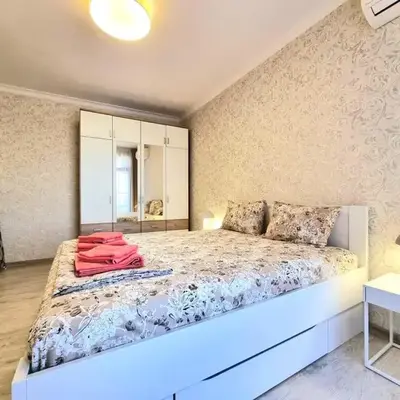 Sunrise Dreams Apartment with free Parking