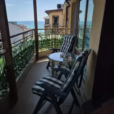 Gnezdo Apartment Sarafovo