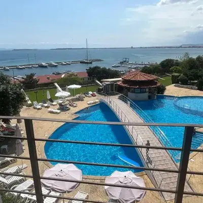 Private apartment in complex Diamond