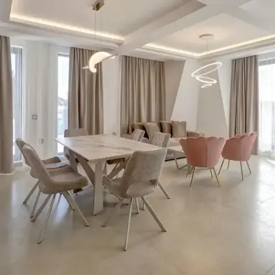 Central Luxury One Bedroom in Varna