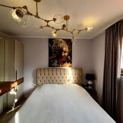 Golden Nest B25
