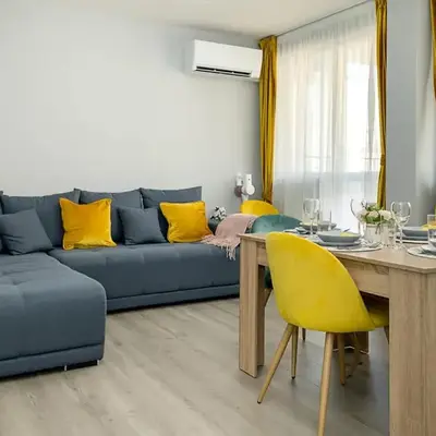 Stylish 2BR Apartment with Underground Parking