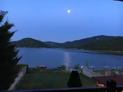 a view of a large body of water at Holiday Home Paulovnia in Tschenge