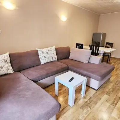 Green House Apartment