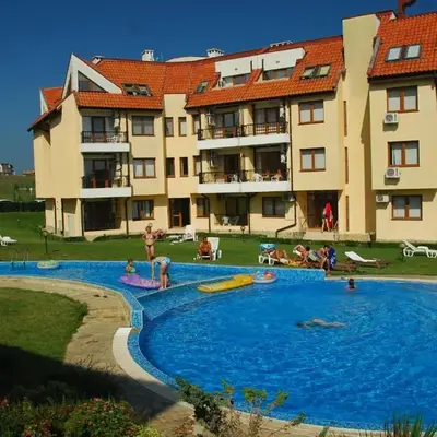 Oasis Beach Apartments Kamchia