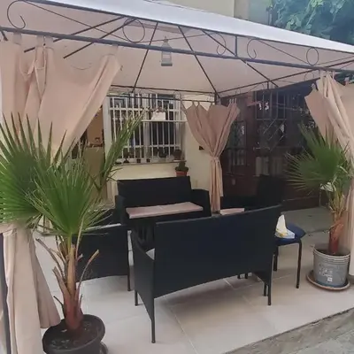DELUXE TOP CENTER House with garden's tent