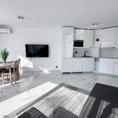 Admiral Plaza Apartment